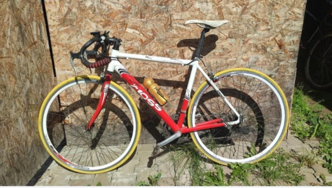 Vând bicicleta preț 1000 lei negociabil