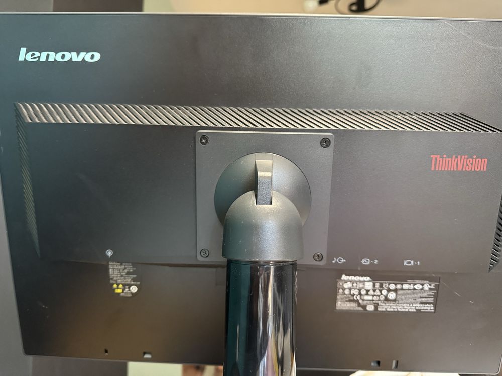Монитор Lenovo ThinkVision 21 инча