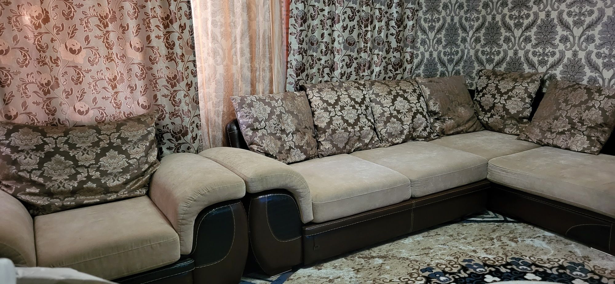 Угловой диван с креслом продаётся!