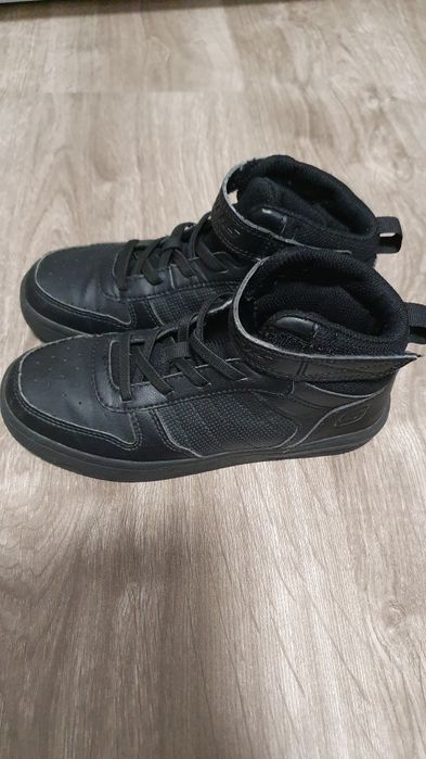 Adidasi skechers