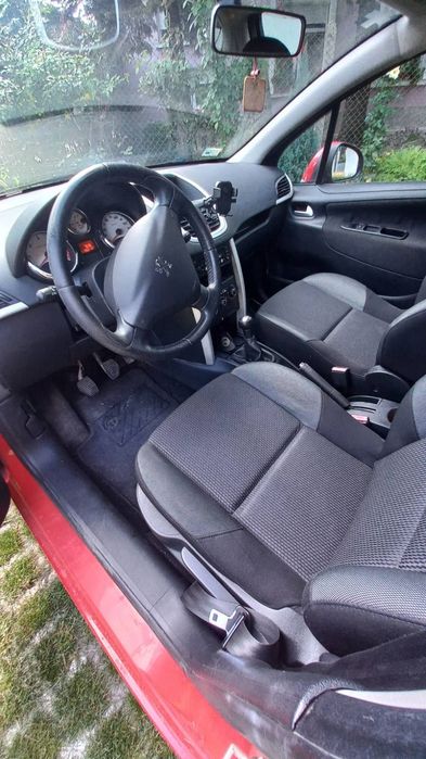 Peugeot 207 diesel 2012г