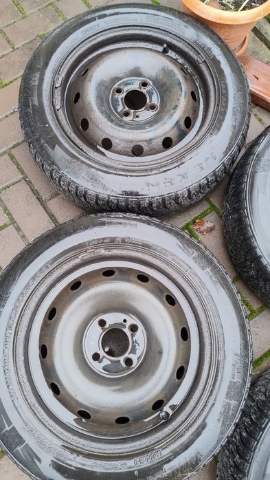 Jante cu anvelope Dacia Logan 4 x 100 195 65 15 m + s