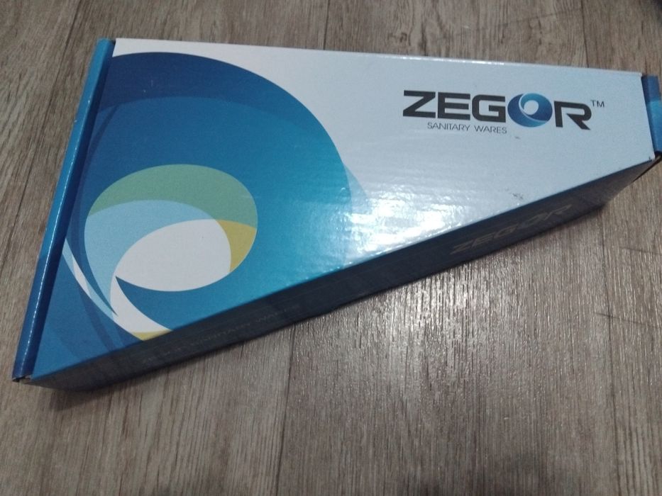 Продам новые смесителя на кухню