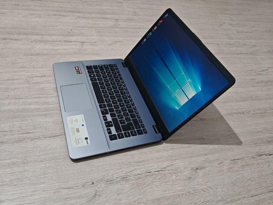 Asus VivoBook X505B