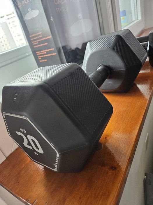 Ganteră DECATHLO HEX DUMBBELL Cross-training din fontă reciclată 20 kg