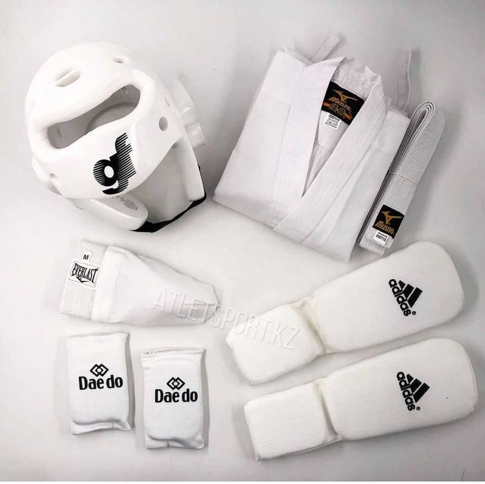 Экипировка для каратэ (карате), кимоно, футы, шлем