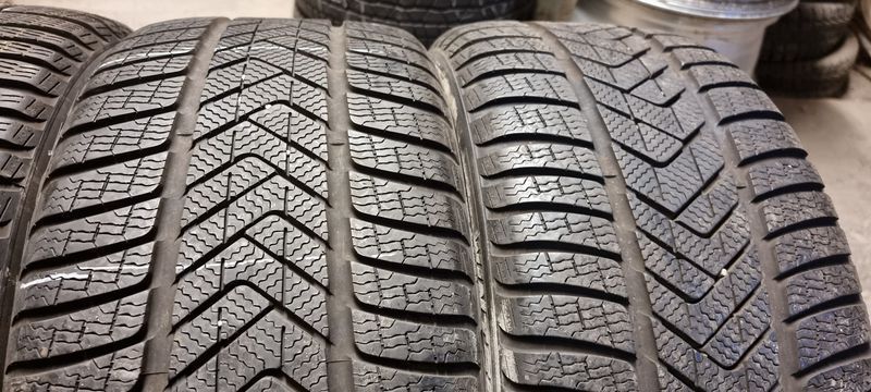 255/40/18//225/45/18.PIRELLI..RunFlat