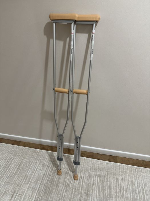 костыли с подмышечной опорой