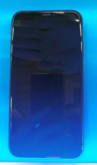 iPhone XR 64/3GB Black + 3 кейса