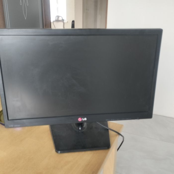 Монитор LG 20en33
