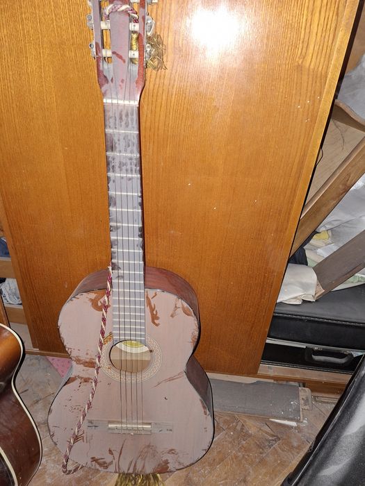 Стари акустични китари