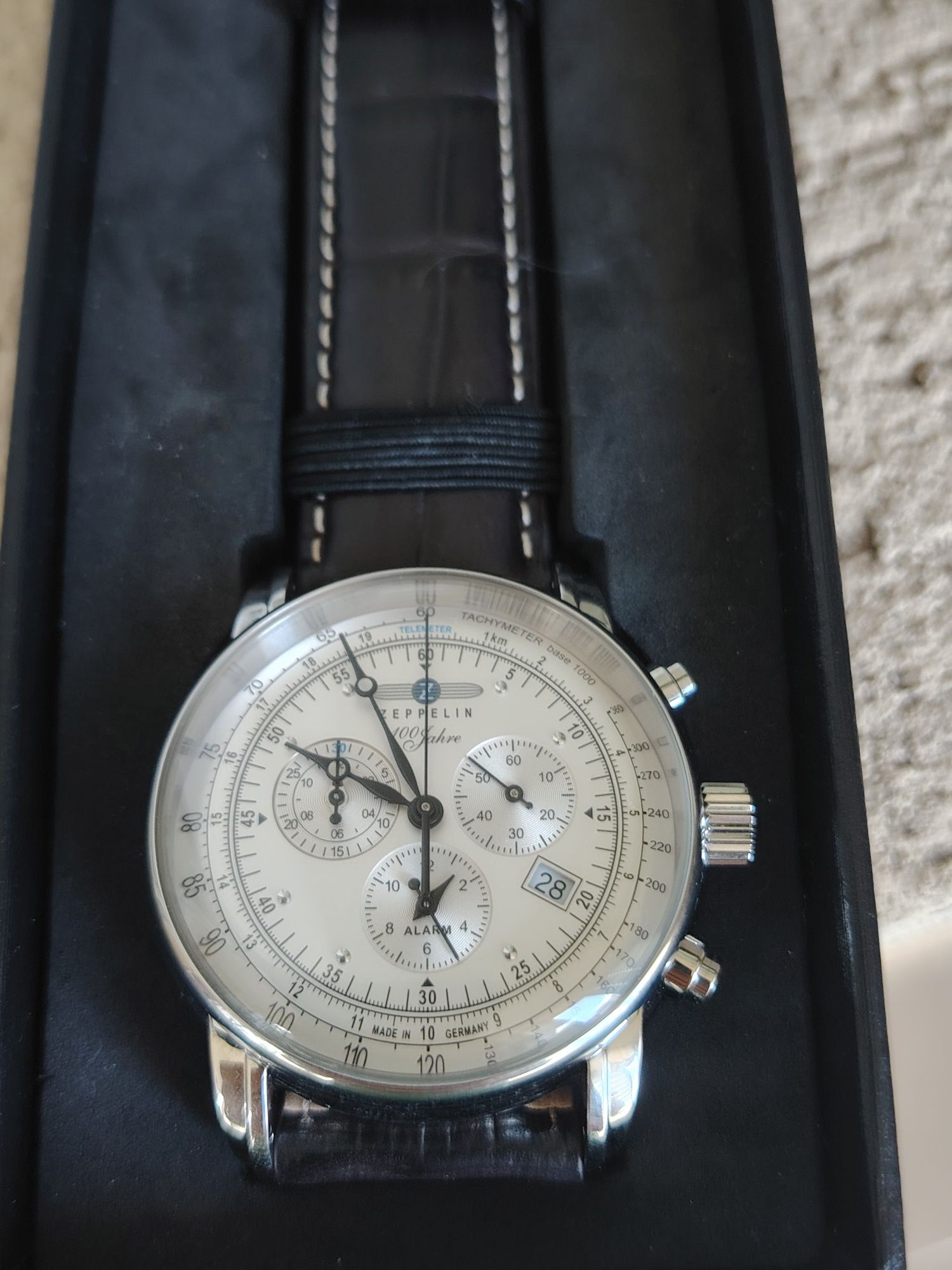 Ceas Zeppelin 100 jahre edition chronograph
