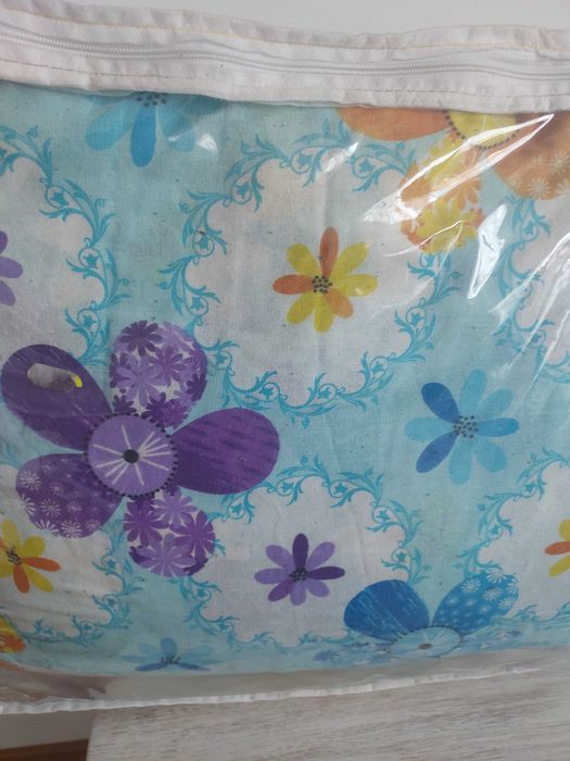 Set lenjerie pat cu pilota inclusa