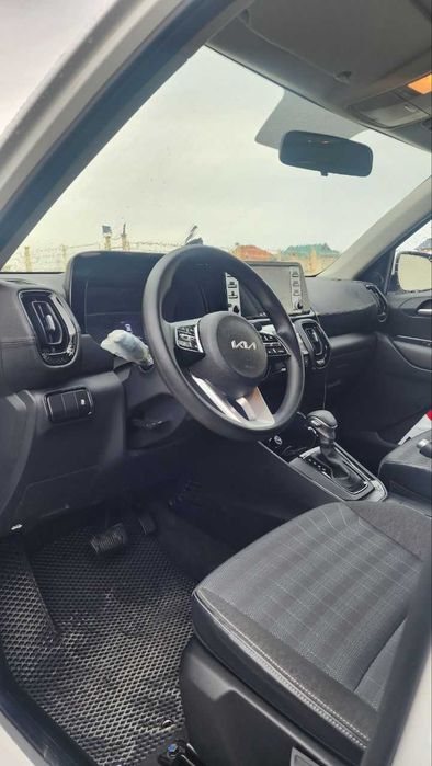 Kia Sonet 2 pozitsiya AT