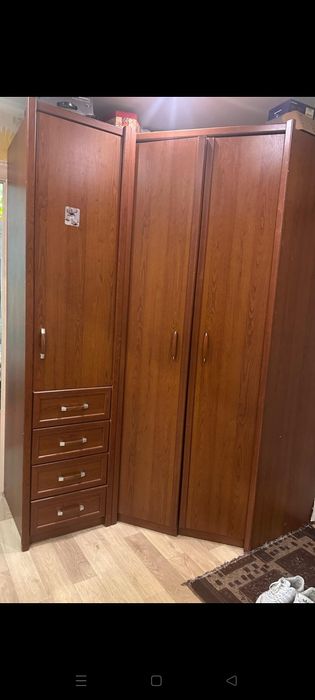 Продам шкаф для прихожей угловой