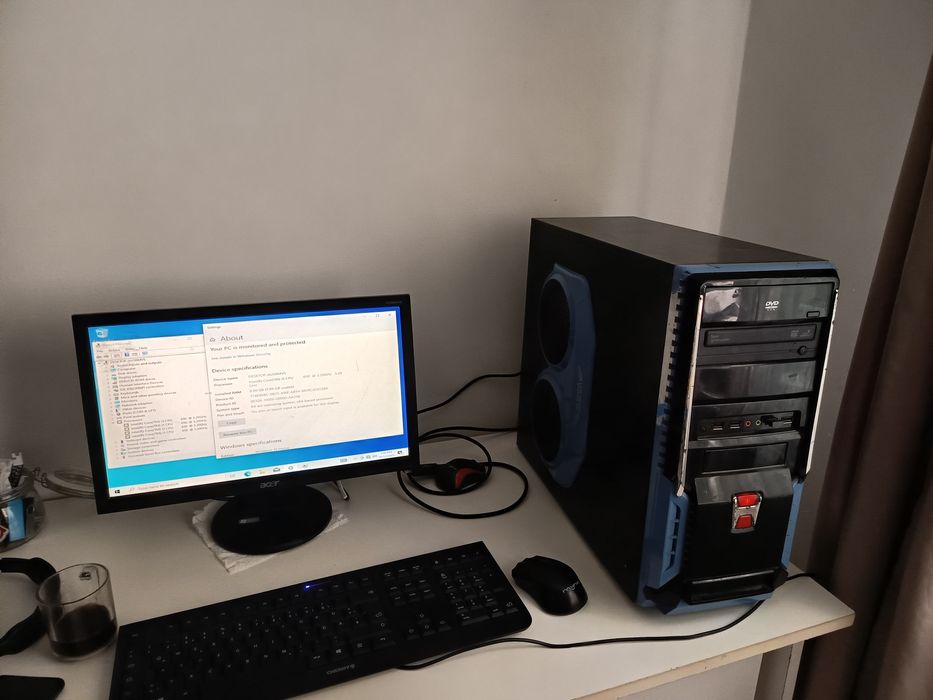 Monitor+ PC/calculator Intel i5 650, 8 GB,  240 gb