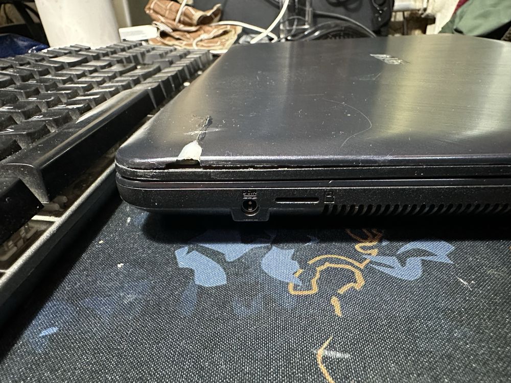 Asus X543M N4000/Intel UHD Graphics/4gb/128gb/DVD rom