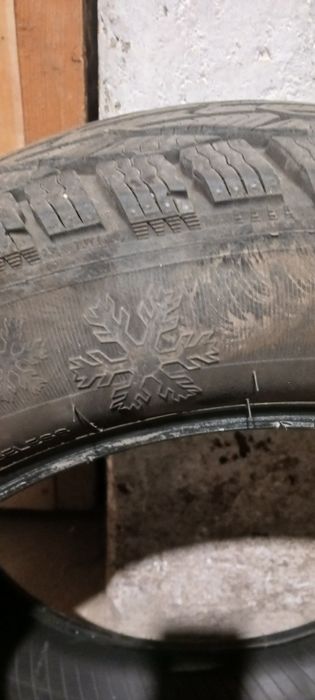 Продавам зимни гуми 17 цола