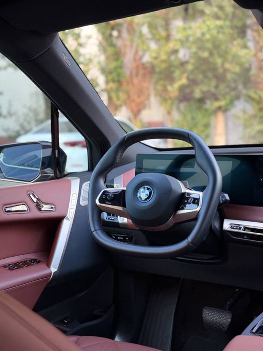 В продаже ! BMW IX xDrive40