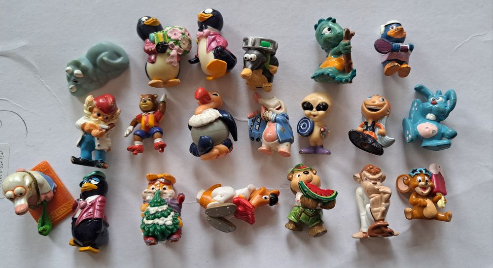 Игрушки киндера старые