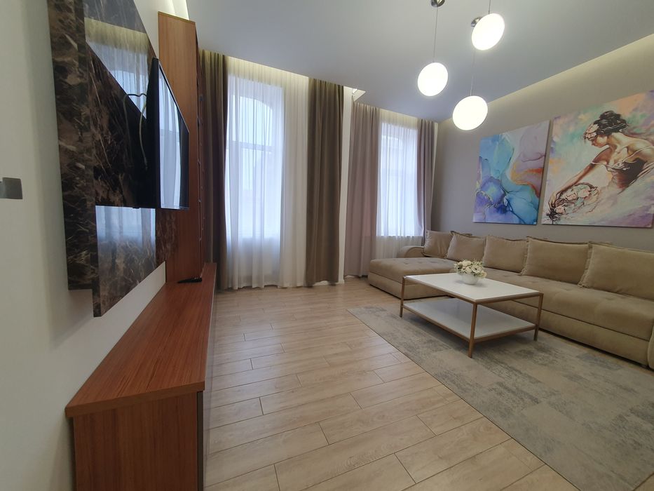 Inchiriez apartament 2 camere decomandate in Constanta Centru