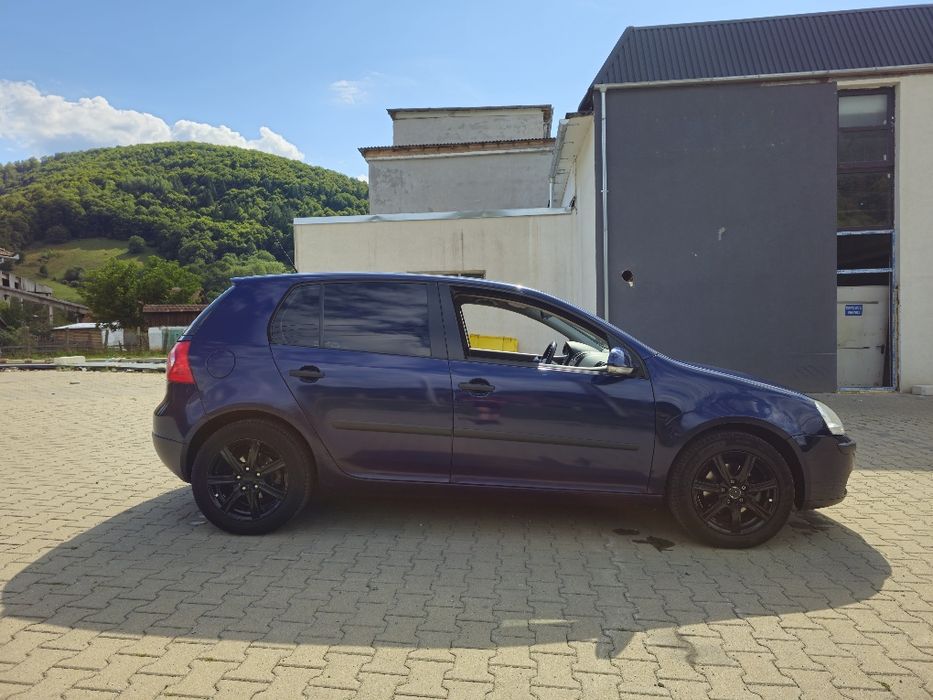 Vând Autoturism Golf 5