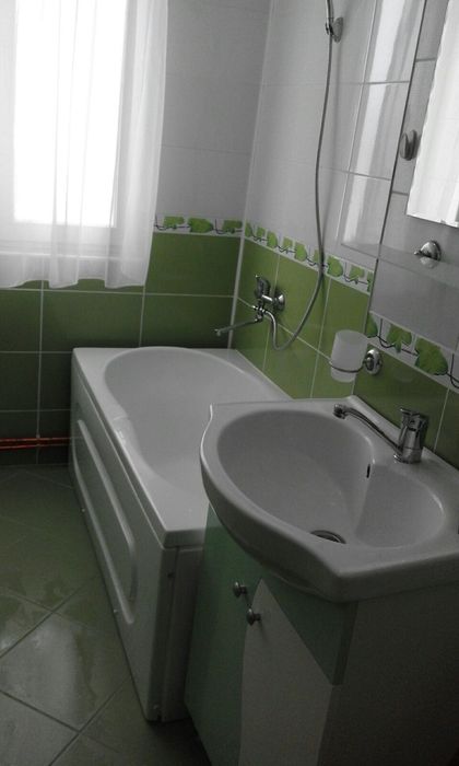 Închiriez apartament 2 camere