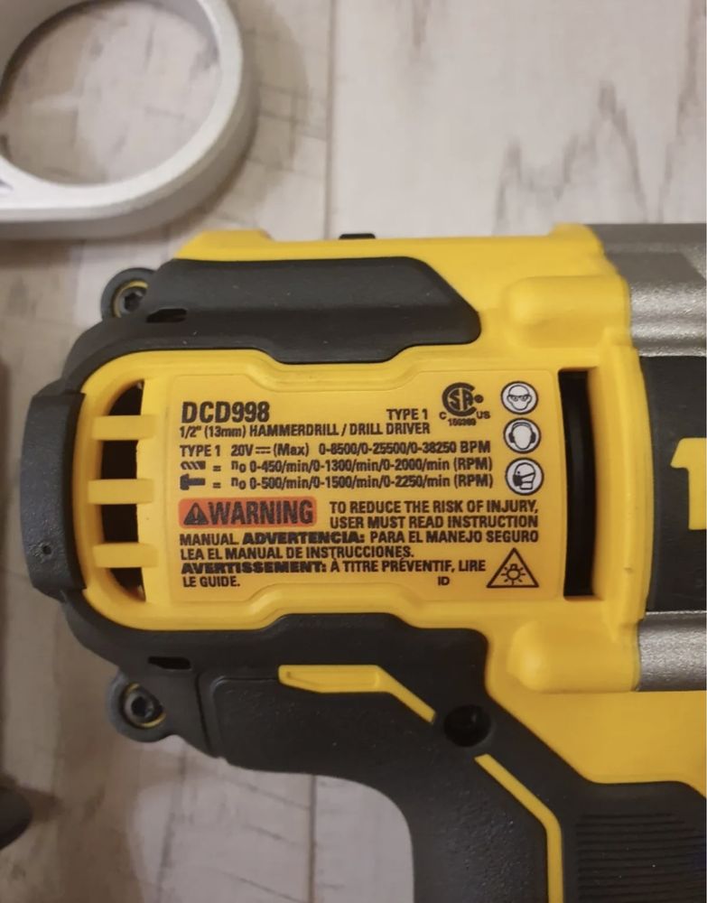 Шуруповёрт-Дрель для рыбалки DEWALT DCD998