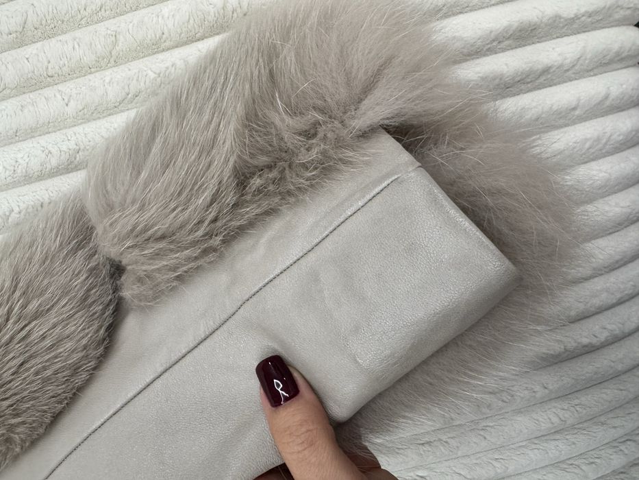 Blana naturala cu piele gri