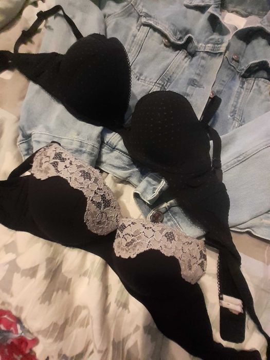 Geaca de blugi damă Zara si 2 sutiene  mărime XS-S