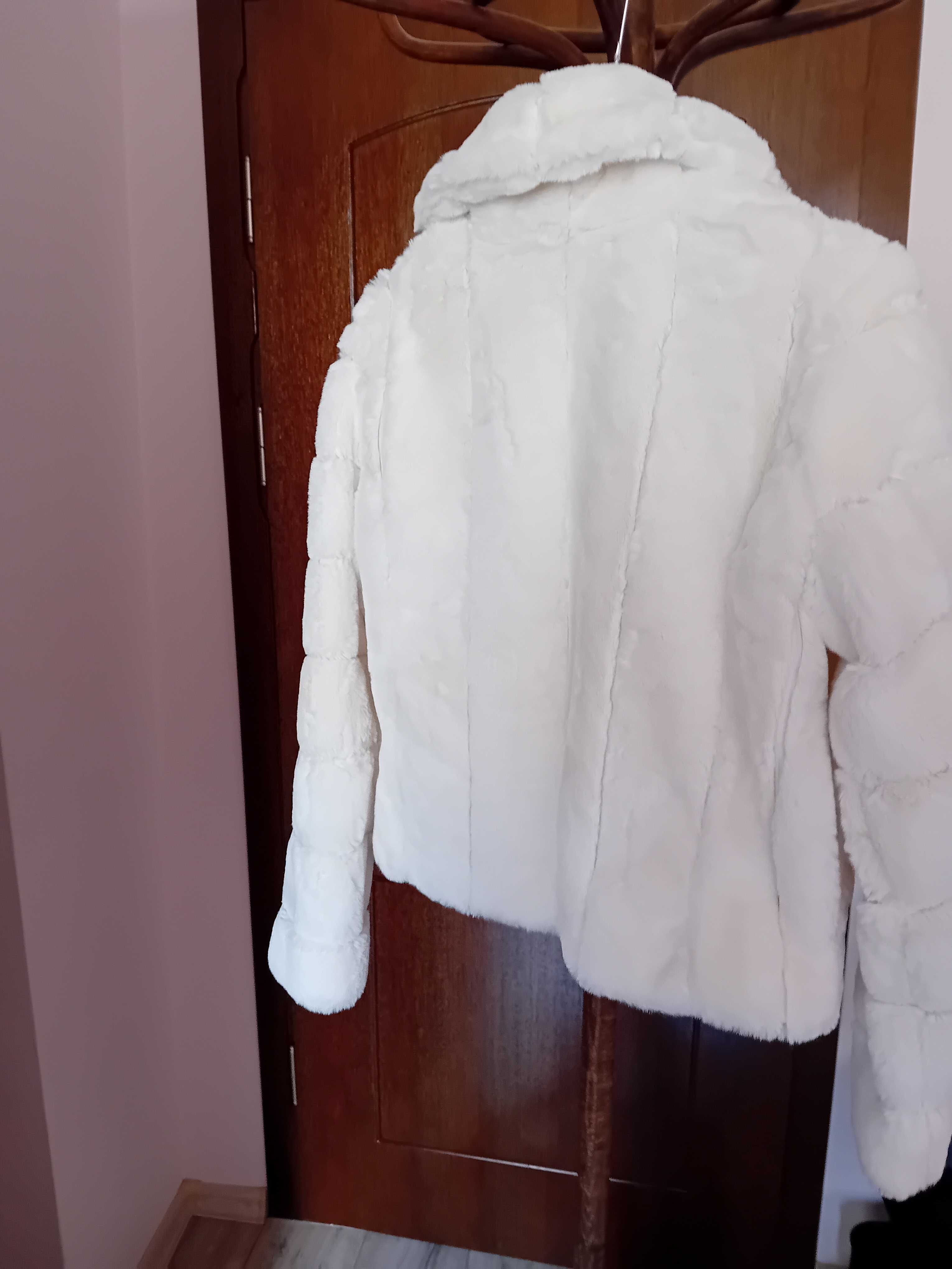Палтенце GUESS S размер