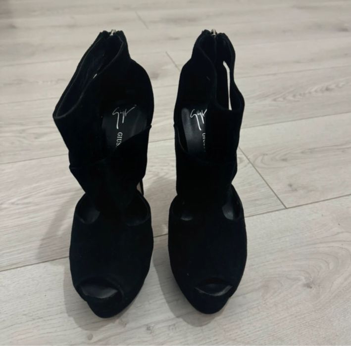 Pantofi