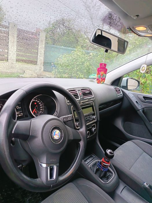 Vând Golf 6 benzina