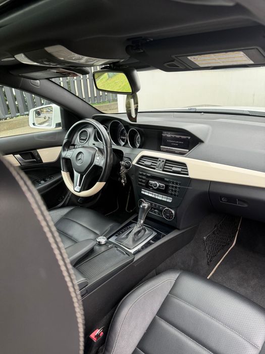 Mercedez 220d ptr doamne si domnisoare.