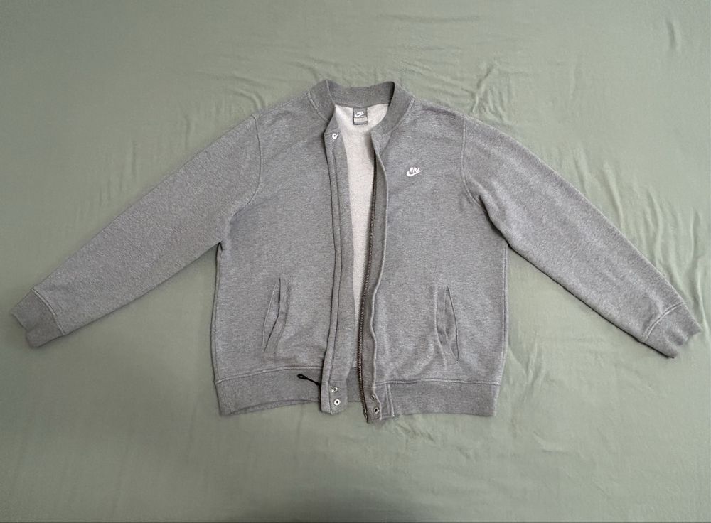 Оригинални пуловери и суичъри - Nike, H&M, LC Waikiki