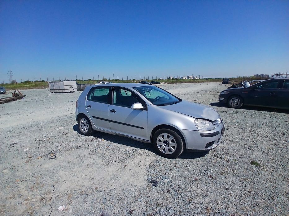 Dezmembram golf 5