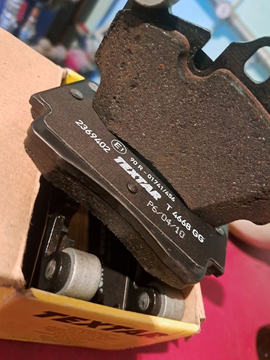 Plăcuțe frână Audi Q7, VW Touareg, Porsche Cayenne.