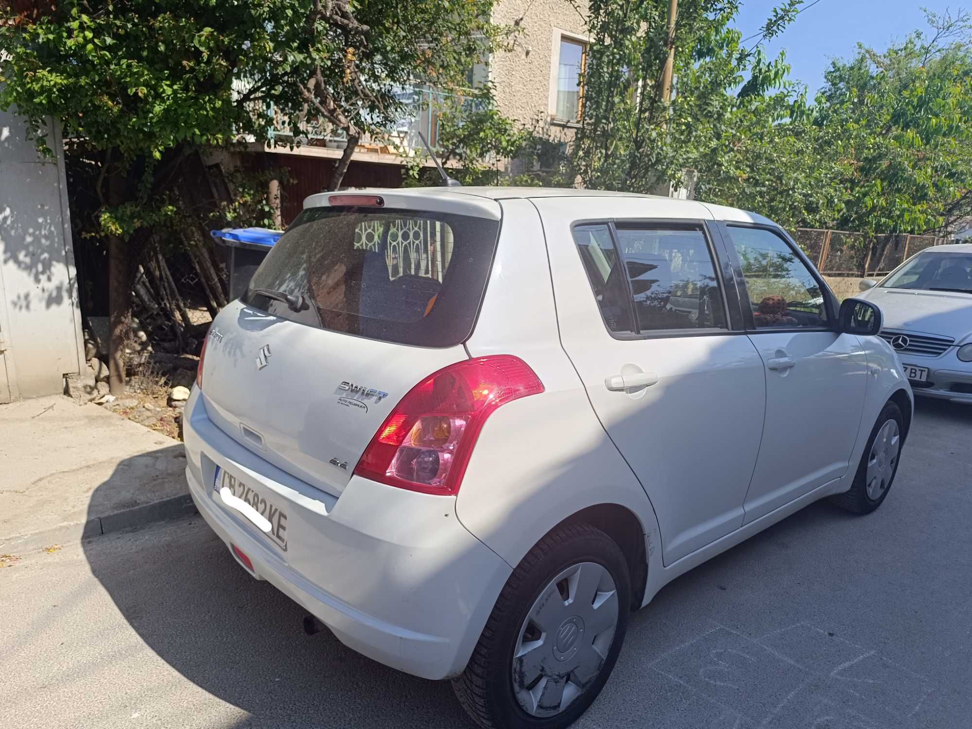 Продавам.Suzuki swift 2010г.4×4 бензин, регистриран, ГО, винетка