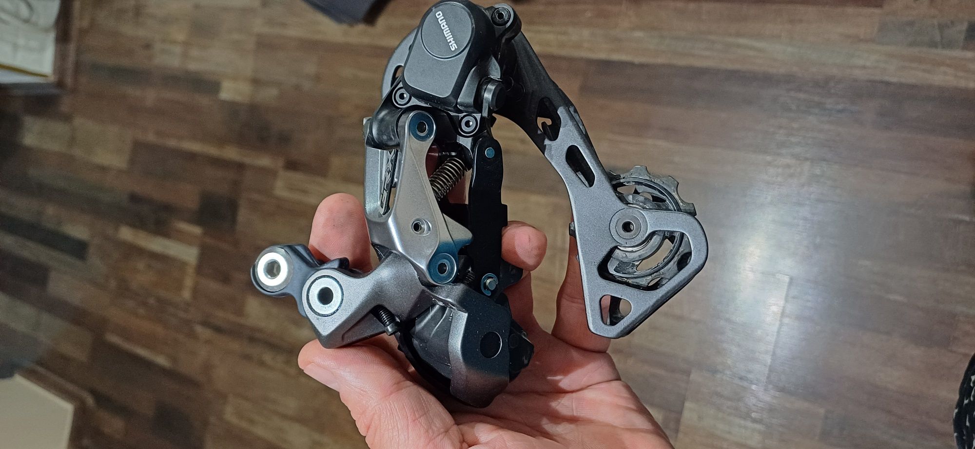 Заден дерайльор Shimano GRX Di2 RD-RX 817 1