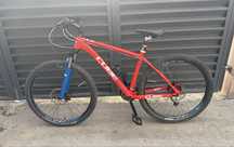 Bicicleta cube 27.5 frane disc