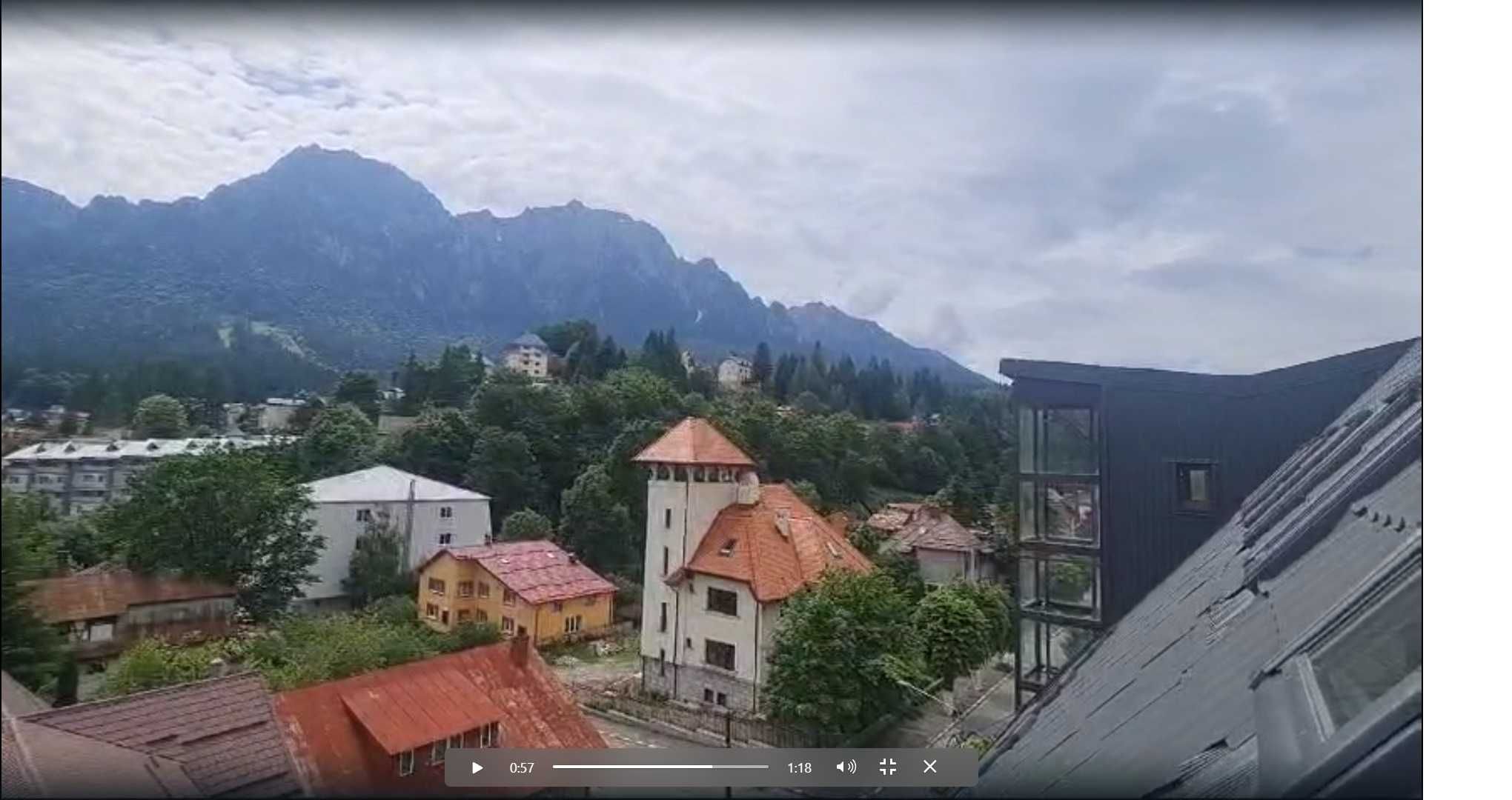 garsoniera situata in busteni la mansarda