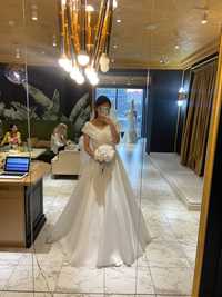 Продаются  шикарные   свадебные платья