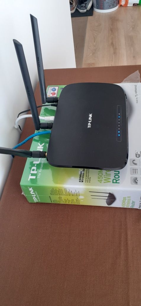 Vând router Router wireless TP-LINK N450 TP-Link TL-WR940N