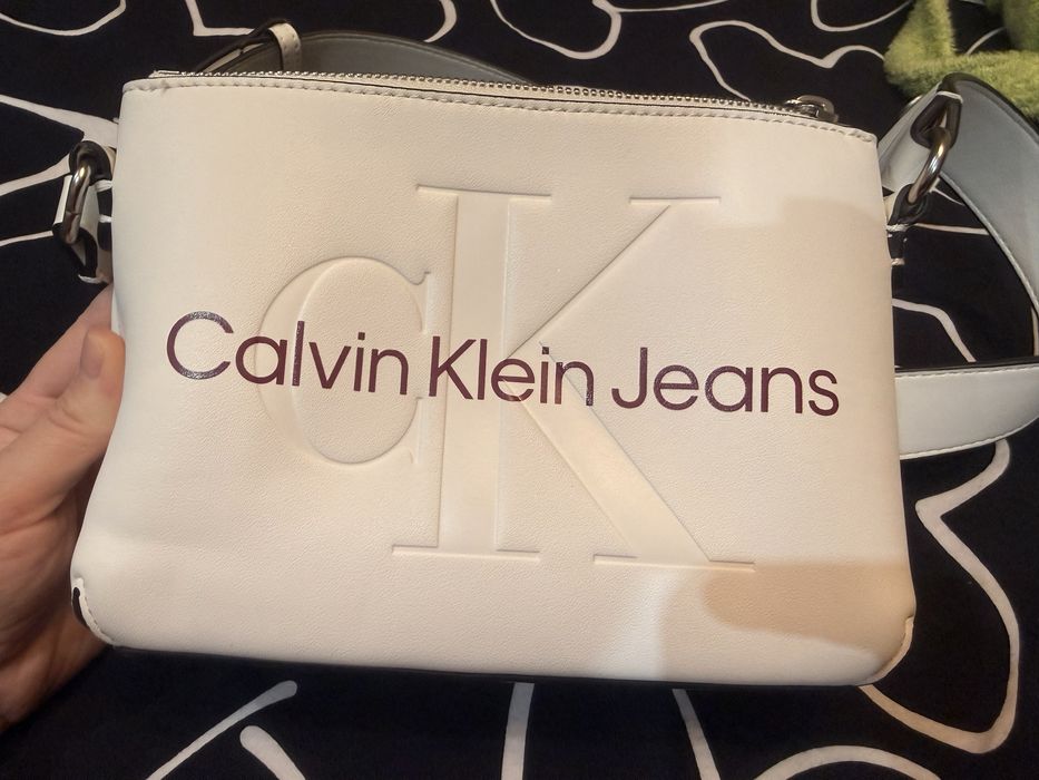 Оригинална чанта Calvin Klein