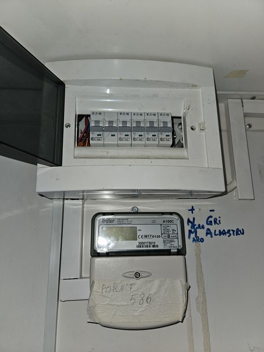 Vând rulotă comercială 6 m