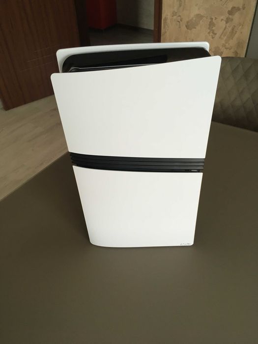 PlayStation 5 PRO 2TB с 2 години гаранция