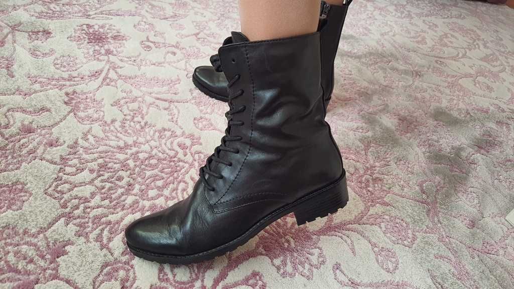Ghete dans popular folclor piele moale, de la CAPRICE, marimea 40-40,5
