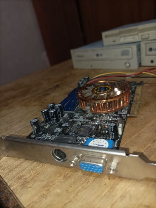 Охлаждаща система за видеокарта 1B TITAN DC 12V – работеща