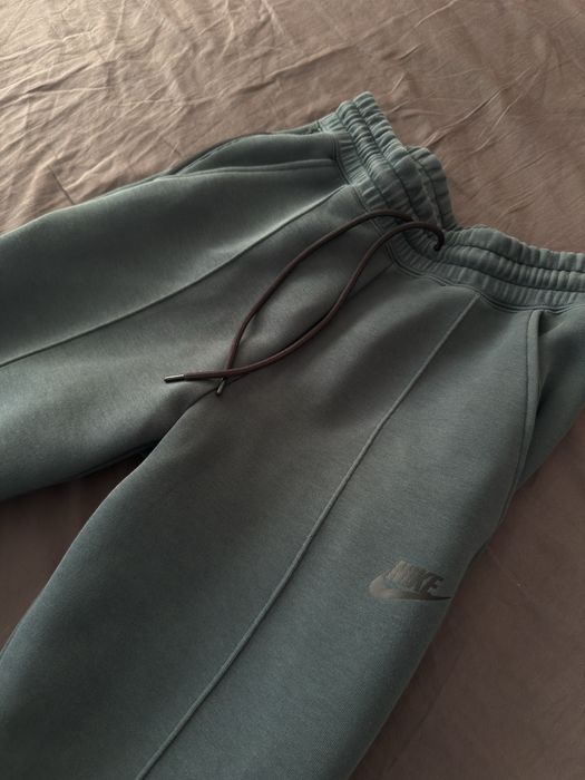 Дамски Анцуг Nike в зелен звят