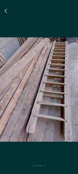 Scara din lemn de esență tare